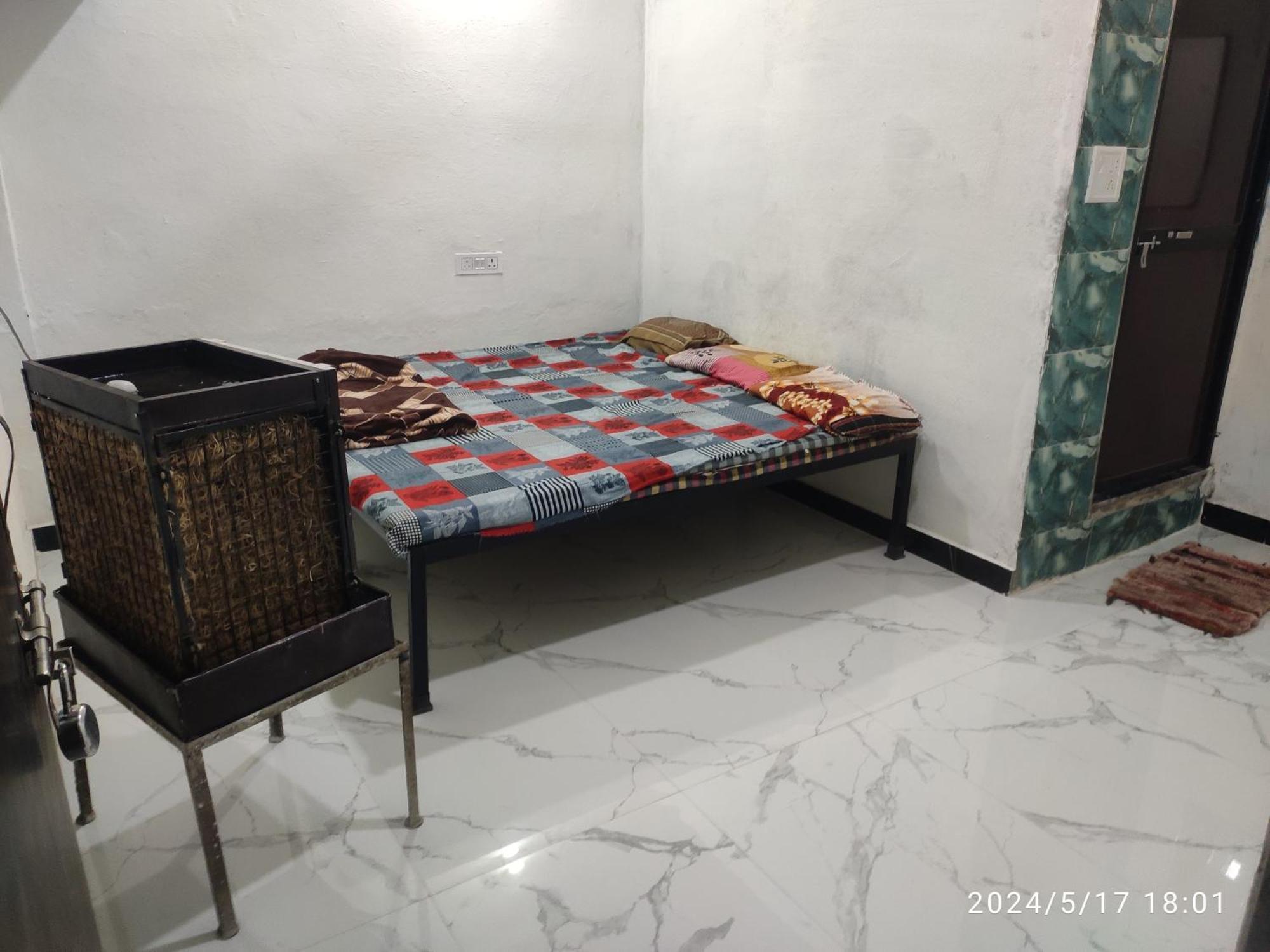 Kuber Bhandari Guest House And Hotel Sehore Kültér fotó